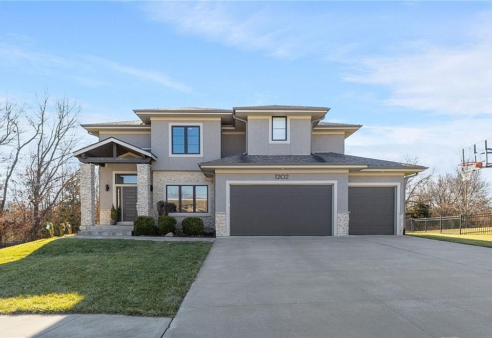 1st image of 1202 Rich Blvd