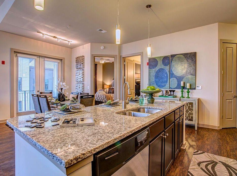 1st image of 1215 Turner Ave #531