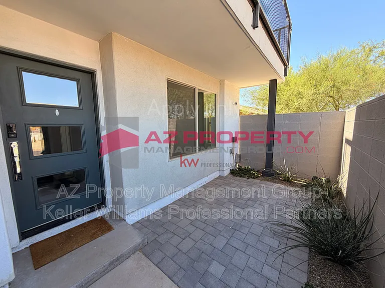 825 N 9th Ave #12 — Photo 6