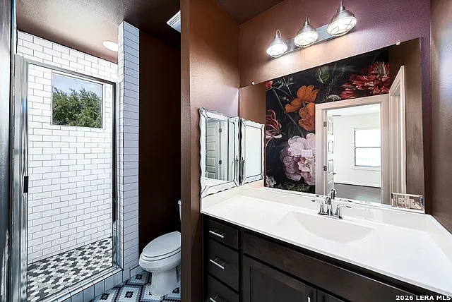 1150 N Olive St — Photo 25