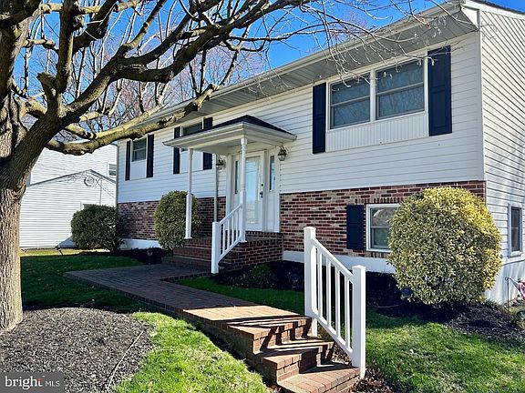 2nd image of 111 Elm Ave