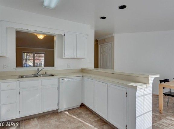 2nd image of 4125 Hampstead Ln