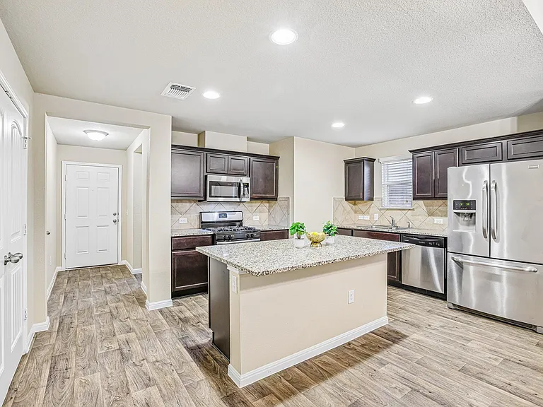 10604 Menominee Falls Ln — Photo 9