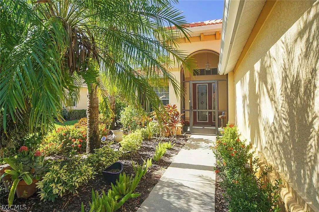 3 bed, 2.0 bath, 1823 sqft, $6,500 — Photo 2