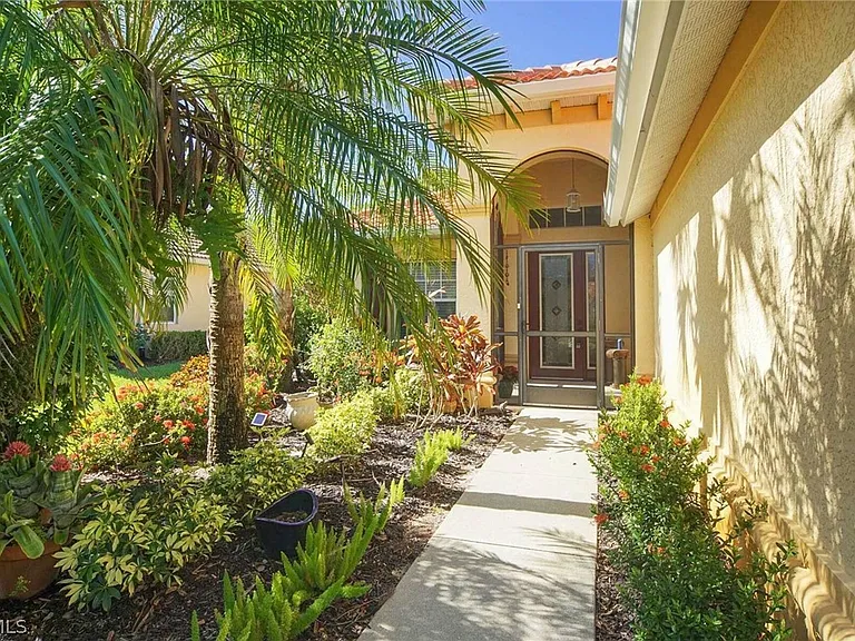 10514 Bella Vista Dr — Photo 2