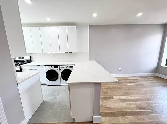 Rented by EastMount Realty LLC | media 4