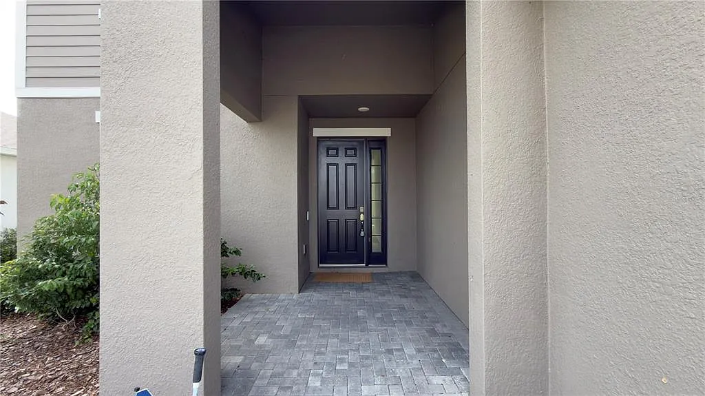4 bed, 3.0 bath, 2457 sqft, $2,500 — Photo 2