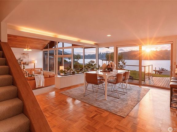 2nd image of 14026 Riviera Pl NE