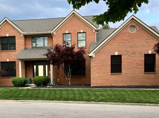 8432 Greenside Dr, Dublin, OH 43017