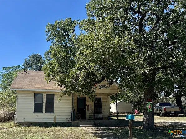 402 Live Oak St, Gatesville, TX 76528