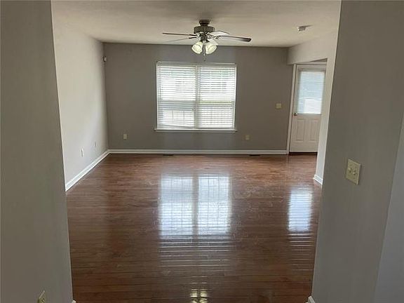 3rd image of 2485 Margaret Ct