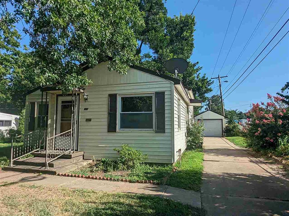 1st image of 900 Poplar Ave