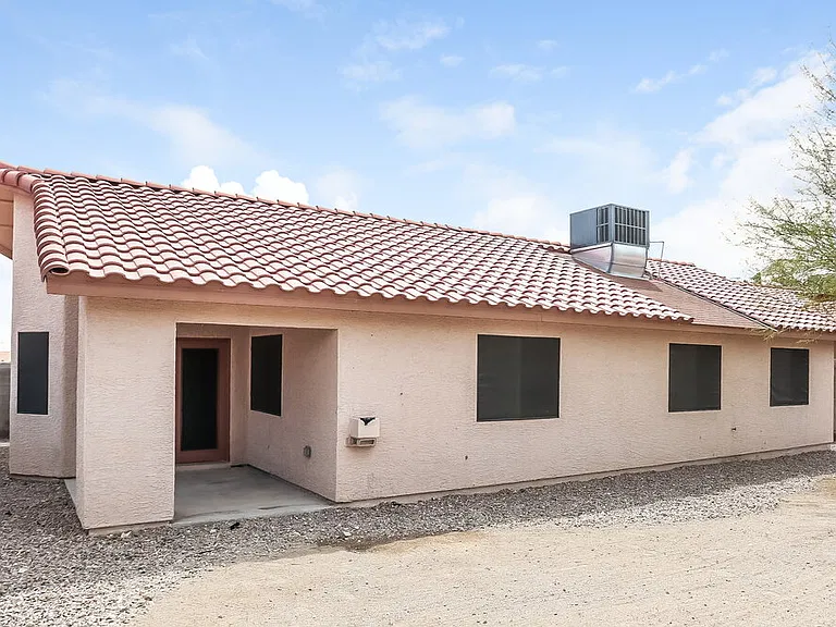 504 Stonehurst Dr — Photo 15