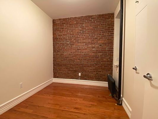 3rd image of 65 W 106th St #1FF