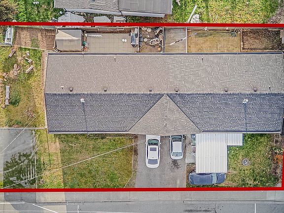 3rd image of 2489 Parkview St