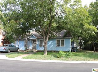 1006 E Colorado St, Victoria, TX 77901