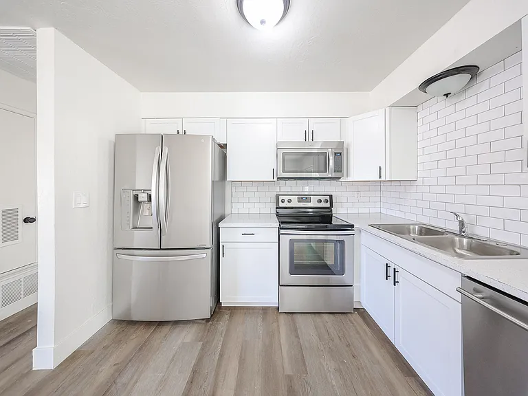 3631 W State Ave — Photo 14