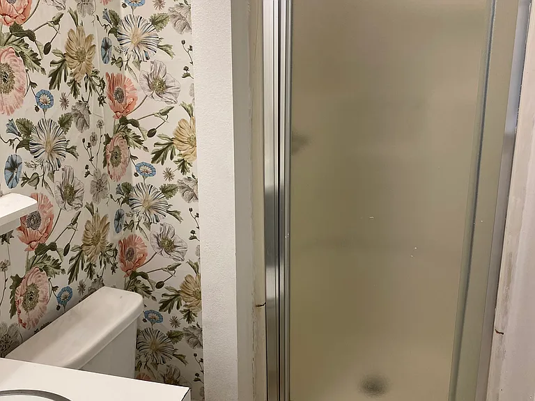 2907 Karen — Photo 3