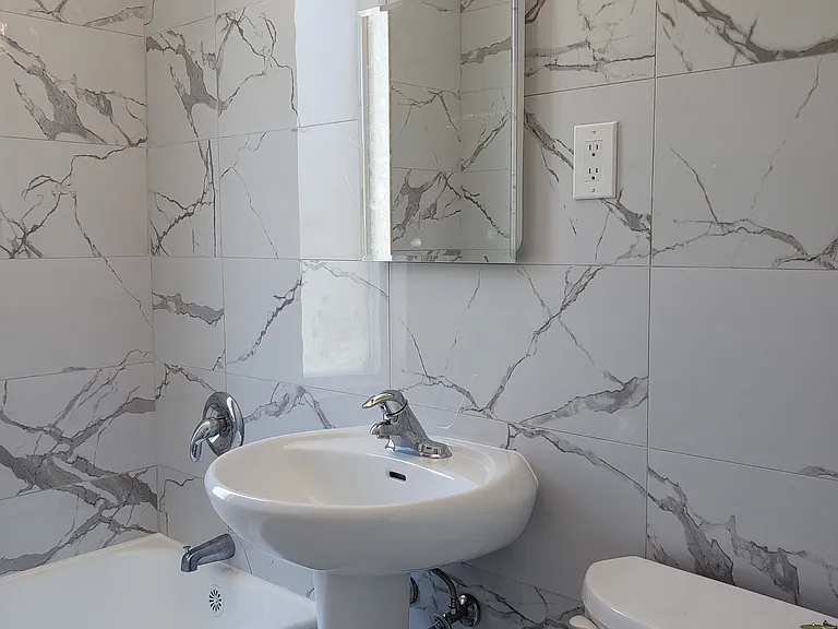 164 Felan Ave #4 — Photo 6