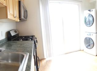 102 Niagara St #D, Middletown, RI 02842