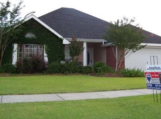 704 Winrock Dr, Houma, LA 70360