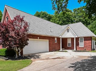 388 Jasmine Dr, Locust Grove, GA 30248