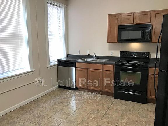 4th image of 7501 Michigan Ave #C