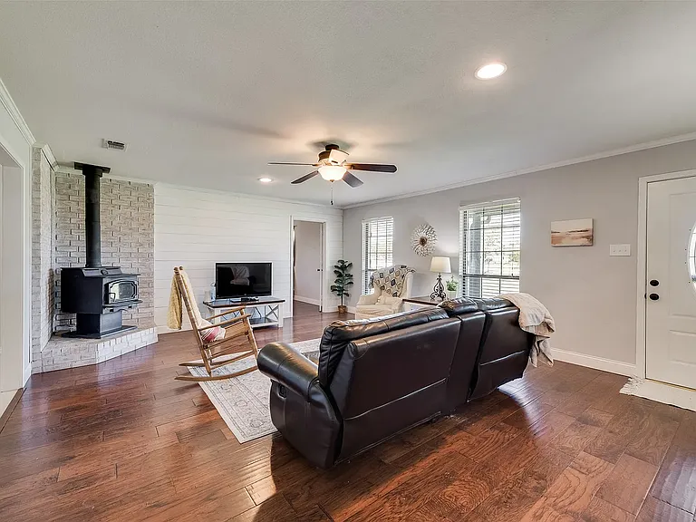 9711 Old Nacogdoches Trl — Photo 11