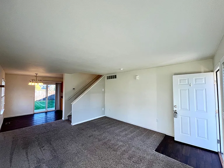 3115 Swan Point Dr — Photo 5