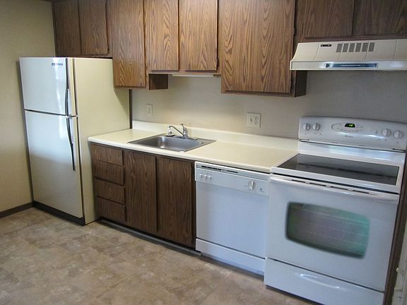 4th image of 5087 Castlewood Way