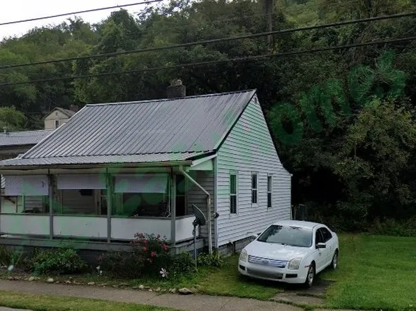 916 Lincoln Ave, Steubenville, OH 43952