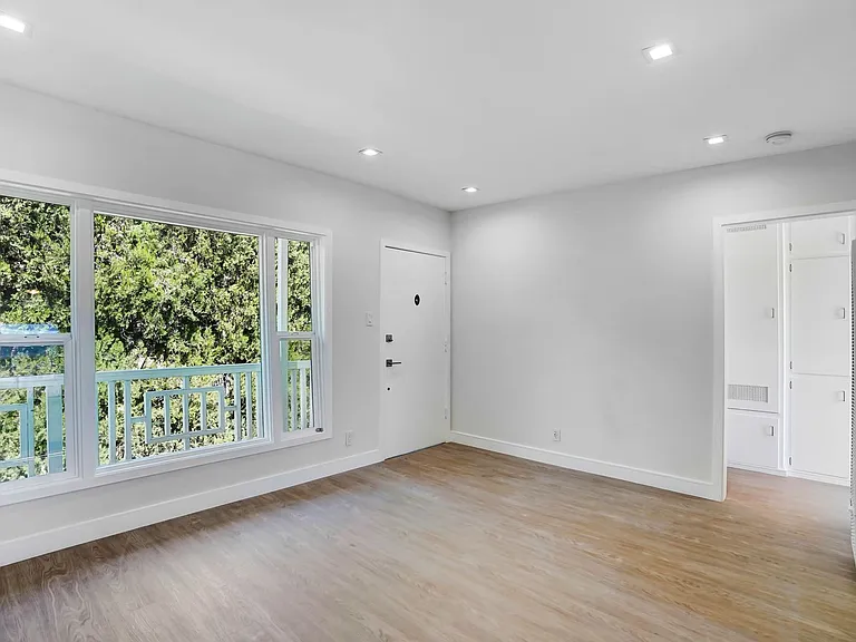 339 Western Ave — Photo 11