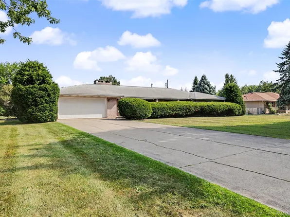 18956 Superior St, Southgate, MI 48195