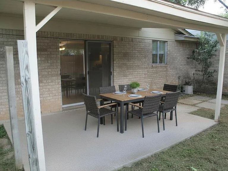 902 Quartz Ct #B — Photo 15