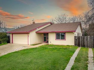 1400 Wimbledon Dr, Auburn, CA 95603
