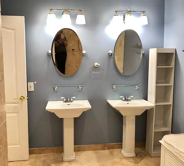 Double vanity