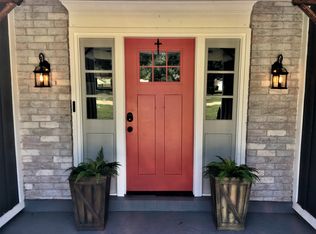 8298 Hermitage Dr, Denham Springs, LA 70726