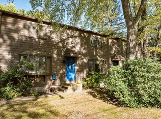 12 Henry St, Northampton, MA 01060