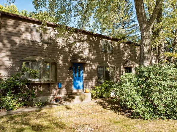 12 Henry St, Northampton, MA 01060