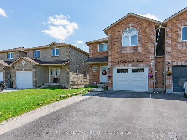 51 Monarchy St #Basement, Barrie, ON L4M 7K1