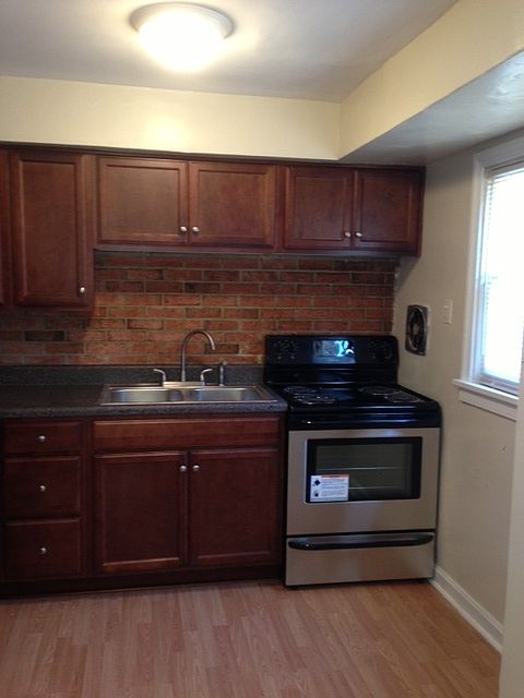 1st image of 4060 Forest Hill Ave APT E