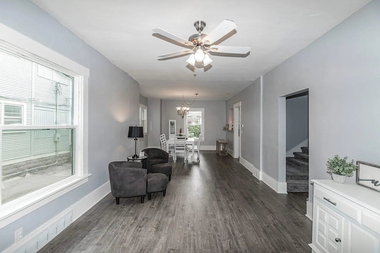 7 bed, 1944 sqft, $2,100 — Photo 4