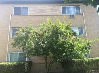 9009 Skokie Blvd, Skokie, IL 60077