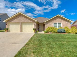 1415 Bontrager Ln, Shelbyville, IN 46176