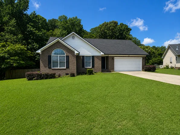 518 Foxdenton Pl, Fayetteville, NC 28303