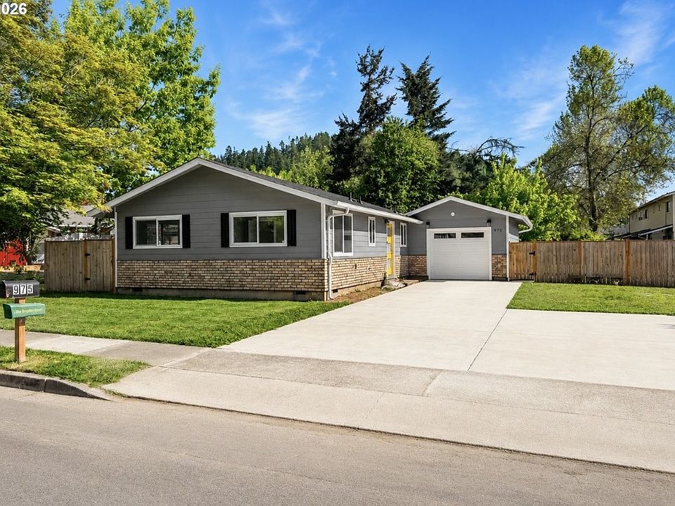 1st image of 975 Evergreen Dr