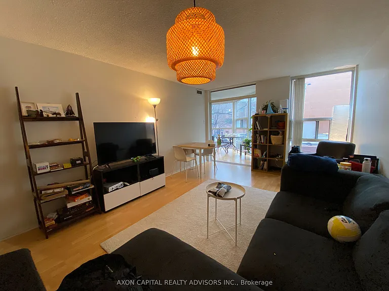 701 King St W #211 — Photo 3