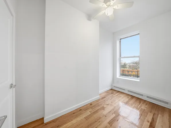 483 Quincy Street image 7 of 9