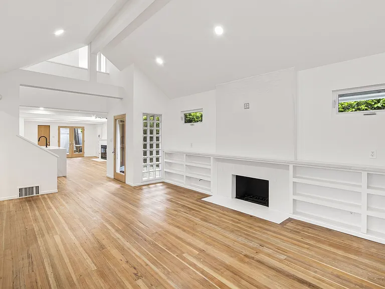 404 Prospect St — Photo 11