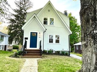 65 Henderson St, Needham, MA 02492